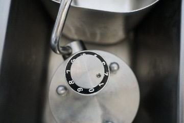 Автоматическая машина для взбивания сливок Mussana Pony Microtronic 2L a-77