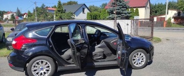 Ford Focus III Kombi 1.6 Duratorq TDCi DPF 115KM 2011 Ford Focus 1,6 TDCI TUTANIUM 1.6 Diesel 115KM, zdjęcie 7