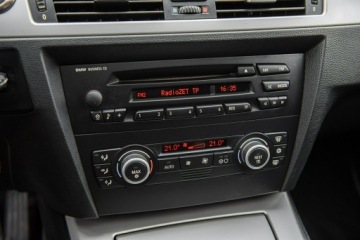 BMW Seria 3 E90-91-92-93 Limuzyna E90 318d 143KM 2007 BMW 320 M47 Rozrząd z przodu ! Szyberdach !, zdjęcie 20
