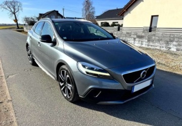 Volvo 2016 Volvo V40 Cross Country Volvo V40 Cross Country D3 Momentum 2.0 Diesel