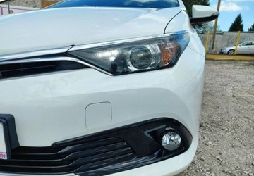 Toyota Auris II 2016 Toyota Auris Automat Super stanTylko 84.000km Zarejestrowany 1.2 Benzyna, zdjęcie 6
