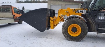 Ковш-погрузчик JCB 550-80 Q-fit для зерна и опилок