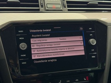 Volkswagen Passat B8 Variant Facelifting 2.0 TDI SCR 150KM 2020 Volkswagen Passat EVO Business Kamera cofania Asystent parkowania ACC, zdjęcie 27