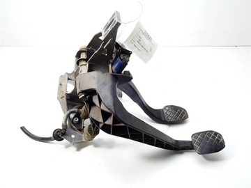 ПЕДАЛИ РУКОВОДСТВА Audi A4 B6 00-04 8E1721117A