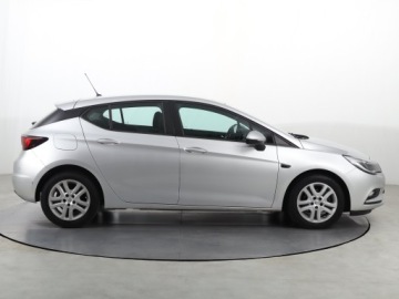 Opel Astra J GTC 1.6 CDTI Ecotec 110KM 2017 Opel Astra 1.6 CDTI, Salon Polska, Serwis ASO, zdjęcie 5