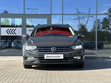 Volkswagen Passat B8 Variant Facelifting 2.0 TDI SCR 150KM 2020 Volkswagen Passat Variant Led, Navi, Grzane fotele, zdjęcie 3