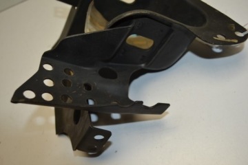 Mercedes W123 Розетка маятника, переднее правое крепление