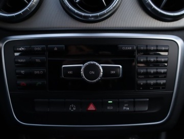 Mercedes CLA C117 Coupe 2.0 250 211KM 2013 Mercedes CLA 250, Salon Polska, Automat, Skóra, zdjęcie 12