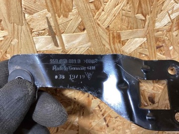 DRŽÁK PORSCHE MACAN 95B260089D