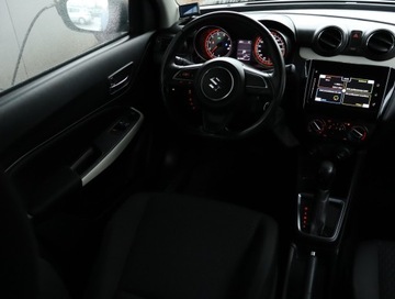 Suzuki Swift VI Hatchback 1.2 DualJet 90KM 2018 Suzuki Swift 1.2 DualJet, Salon Polska, zdjęcie 6