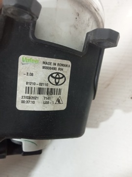 BT-244 HALOGEN PRAVÝ PŘEDNÍ TOYOTA AYGO YARIS VERSO AURIS 81210-02110