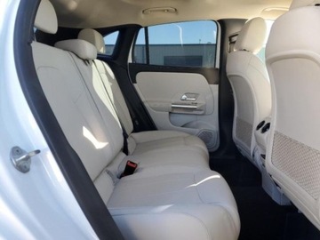 Mercedes GLA II 2022 Mercedes-Benz GLA 2022r., GLA 250, od ubezpieczalni 2.0 Benzyna 221KM, zdjęcie 9