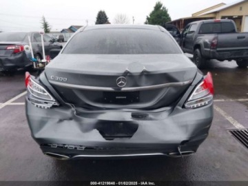 Mercedes Klasa C W205 2018 Mercedes-Benz Klasa C 300 2018 2.0l 2.0 Benzyna 241KM, zdjęcie 4