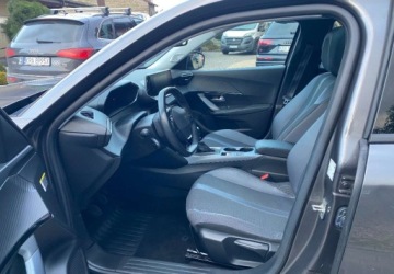 Peugeot 2008 II SUV 1.2 PureTech 100KM 2020 Peugeot 2008 PEUGEOT 2008 1.2 Benzyna 101KM, zdjęcie 6