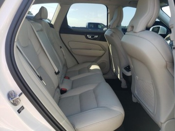 Volvo XC60 II 2022 Volvo XC 60 b5 inscripton, 2022r., 2.0L 2.0 Benzyna 247KM, zdjęcie 10