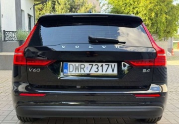 Volvo V60 II  2022 Volvo V60 Volvo V60 B4 D Geartronic Momentum Pro 2.0 Diesel 197KM, zdjęcie 13