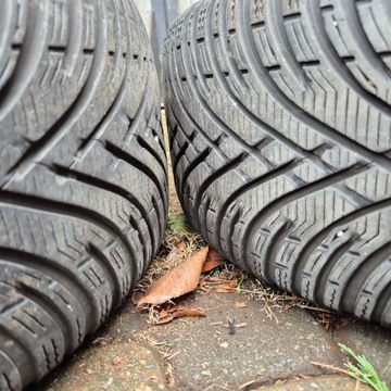 ZIMNÍ KOLA 225/40 R18 KIA CEED PROCEED HYUNDAI I30 IX20 IONIQ MAZDA 3