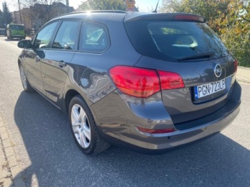 Opel Astra J Sports Tourer 1.7 CDTI ECOTEC 110KM 2012 Opel Astra KLIMATYZACJA PARKTRONIC EL.SZYBY EL.LUSTERKA NOWY ROZRZAD GWARA, zdjęcie 1