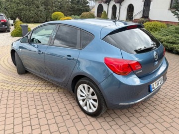 Opel Astra J GTC 1.4 Turbo ECOTEC 140KM 2013 Opel Astra 1.4t 140KM Serwis Gotowy do jazdy 1.4 Benzyna 140KM, zdjęcie 17