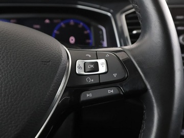 Volkswagen T-Roc I SUV 1.5 TSI ACT 150KM 2018 Volkswagen T-Roc Carat skóra panorama virtual, zdjęcie 31