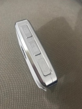 Брелок для ключей VOLVO S60 S90 V60 V90 XC40 XC60 XC90 C40 C30 alu белый