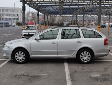 Skoda Octavia II Kombi 1.6 TDI CR DPF 105KM 2012 Skoda Octavia 1.6 TDI, Klima, Klimatronic, zdjęcie 2