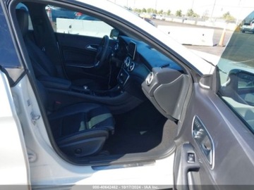 Mercedes CLA C117 2017 Mercedes-Benz CLA 2017 MERCEDES-BENZ CLA 250 2.0 Benzyna 208KM, zdjęcie 5