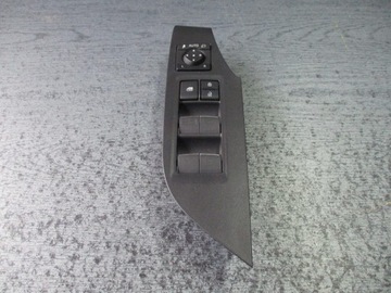 Przełącznik panel szyb Toyota Rav4 84040-42080 74232-42220