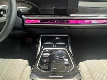 BMW Seria 7 G70 Sedan 3.0 40d 299KM 2026 BMW Seria 7 740d xDrive Sport Sedan 3.0 (299KM) 2026, zdjęcie 11