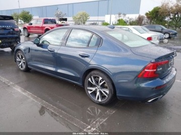 Volvo S60 III 2022 Volvo S60 2022r., 4x4, 2.0L 2.0 Hybryda Plug-in 313KM, zdjęcie 3