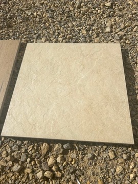 БЕЖЕВАЯ ТЕРРАСНАЯ ПЛИТКА 60X60X2 СМ ВЕНТИЛЯЦИОННАЯ ТЕРРАСА