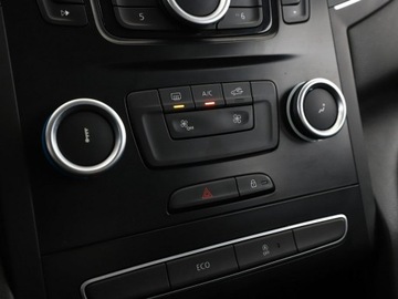 Renault Megane IV Hatchback 5d 1.2 Energy TCe 100KM 2016 Renault Megane Czujniki, klima, Bluetooth, zdjęcie 19