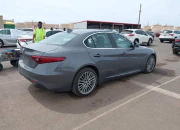 Alfa Romeo Giulia II 2017 Alfa Romeo Giulia 2017r., Ti Awd, 2L, od ubezpieczalni 2.0 Benzyna 284KM, zdjęcie 3