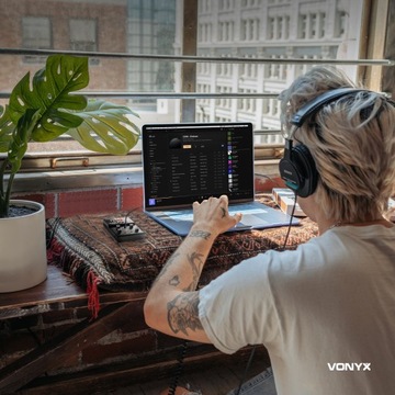 Музыкальный микшер Vonyx с комбинированным разъемом USB/XLR