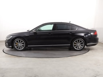 Volkswagen Passat B8 Limousine 2.0 TDI BlueMotion SCR 190KM 2017 VW Passat 2.0 TDI, Salon Polska, Serwis ASO, zdjęcie 2