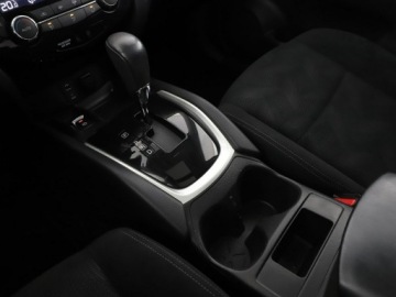 Nissan X-Trail III Terenowy 1.6 dCi 130KM 2016 Nissan X-Trail czujniki, navi, bluetooth, hak,, zdjęcie 27