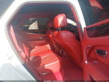 Bentley Bentayga 2018 Bentley Bentayga Signature 2018 6.0 Benzyna 600KM, zdjęcie 12