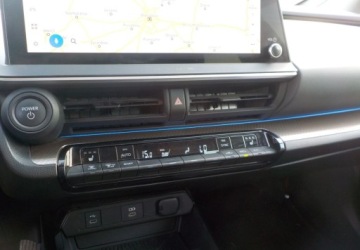 Toyota Prius V (XW60) 2.0  Hybrid Dynamic Force Plug-in 223KM 2023 Toyota Prius Plug-in Okazja 2.0 Hybryda Plug-in 223KM, zdjęcie 32