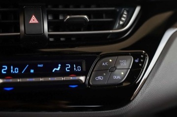 Toyota C-HR I Crossover Facelifting 1.8 Hybrid 122KM 2021 Toyota C-HR 1.8 Hybrid Style 1.8 Hybryda 122KM, zdjęcie 33