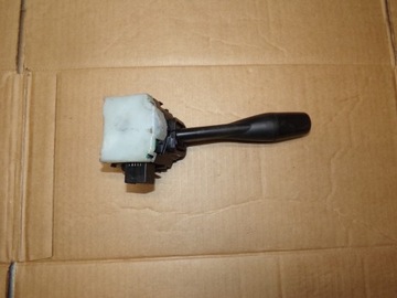 MINCE PŘEPÍNAČ SMĚR LANCER VII 03-08R.