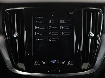 Volvo V60 I Kombi Facelifting 2.0 D4 DRIVE-E 190KM 2018 Volvo V60 2.0 D4 Automat Momentum Nawigacja, zdjęcie 26