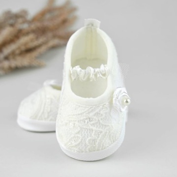 Балетки для крещения девочки цвета экрю с кружевом 10
