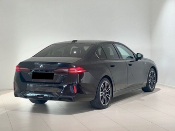 BMW Seria 5 G90-91 Touring 2.0 520d 197KM 2025 BMW Seria 5 520d xDrive Sport Sedan 2.0 (197KM) 2025, zdjęcie 3
