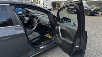 Opel Astra J Sports Tourer Facelifting 1.4 Turbo ECOTEC 140KM 2013 Opel Astra Bogate wyposazenie, Udok. przebieg GWARANCJA 1.4 Benzyna, zdjęcie 22