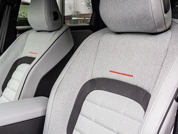 Citroen C5 Aircross 2025 Od ręki - Max Comfort Range 73.7kWh 210KM / Pakiet Zimowy, zdjęcie 2