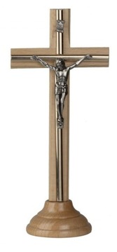 KRZYŻ DREWNIANY STOJĄCY. Wysokość 21,00 cm.