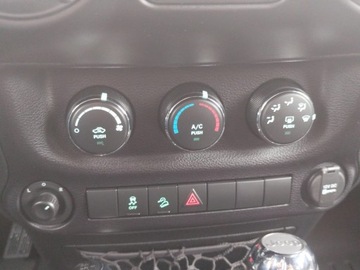 Jeep Wrangler III Unlimited Facelifting 3.6 V6 Pentastar 284KM 2016 JEEP WRANGLER III 3.6 V6 284 KM Bezwypadkowy, SPORT, Automat, VAT 23%, zdjęcie 8