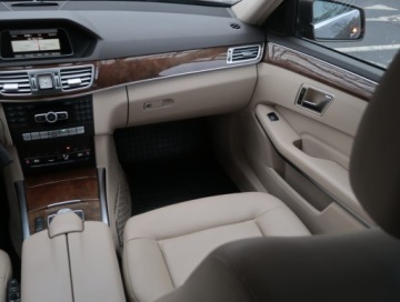 Mercedes Klasa E W212 Kombi Facelifting 220 CDI 170KM 2014 Mercedes E E 220 CDI, 167 KM, Automat, Skóra, zdjęcie 7