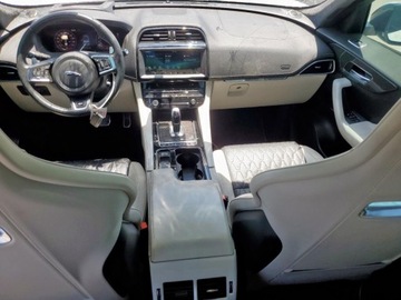 Jaguar F-Pace SVR 5.0 V8 550KM 2020 Jaguar F-Pace SVR 2020 5.0l 5.0 Benzyna 550KM, zdjęcie 8