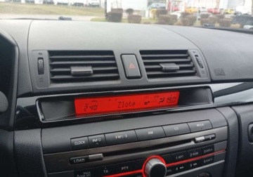 Mazda 3 I Sedan 1.6 MZ-CD 109KM 2006 Mazda 3 Zarejestrowany - ubezpieczony 1.6 Diesel 109KM, zdjęcie 23